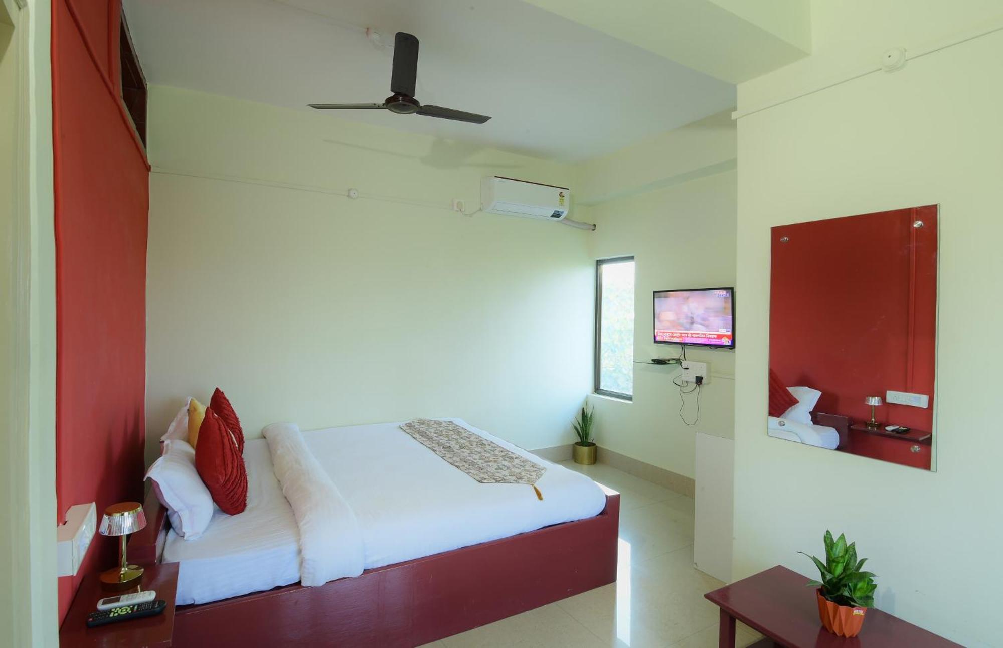 Hotel Bhargav Guwahati Esterno foto