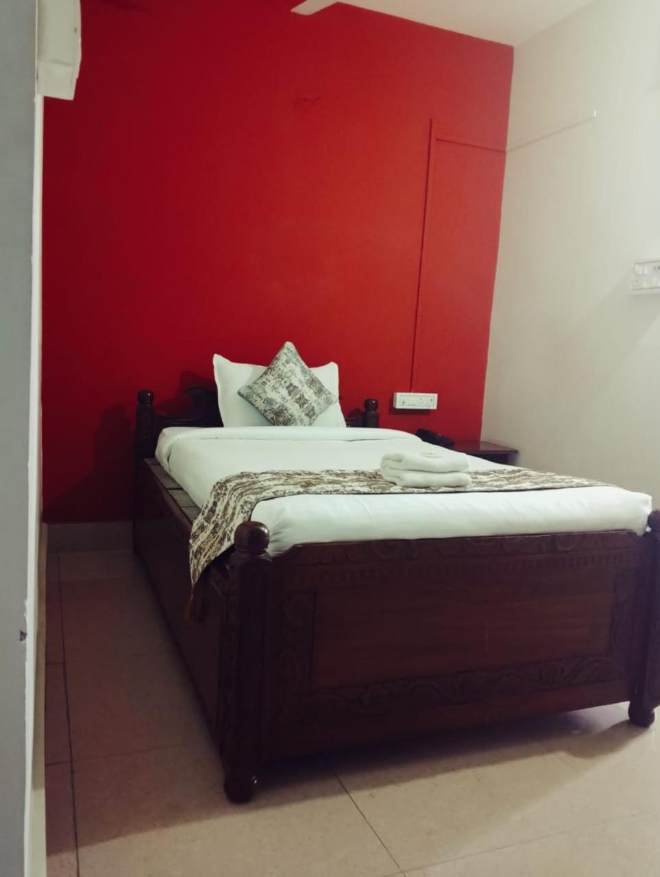 Hotel Bhargav Guwahati Esterno foto